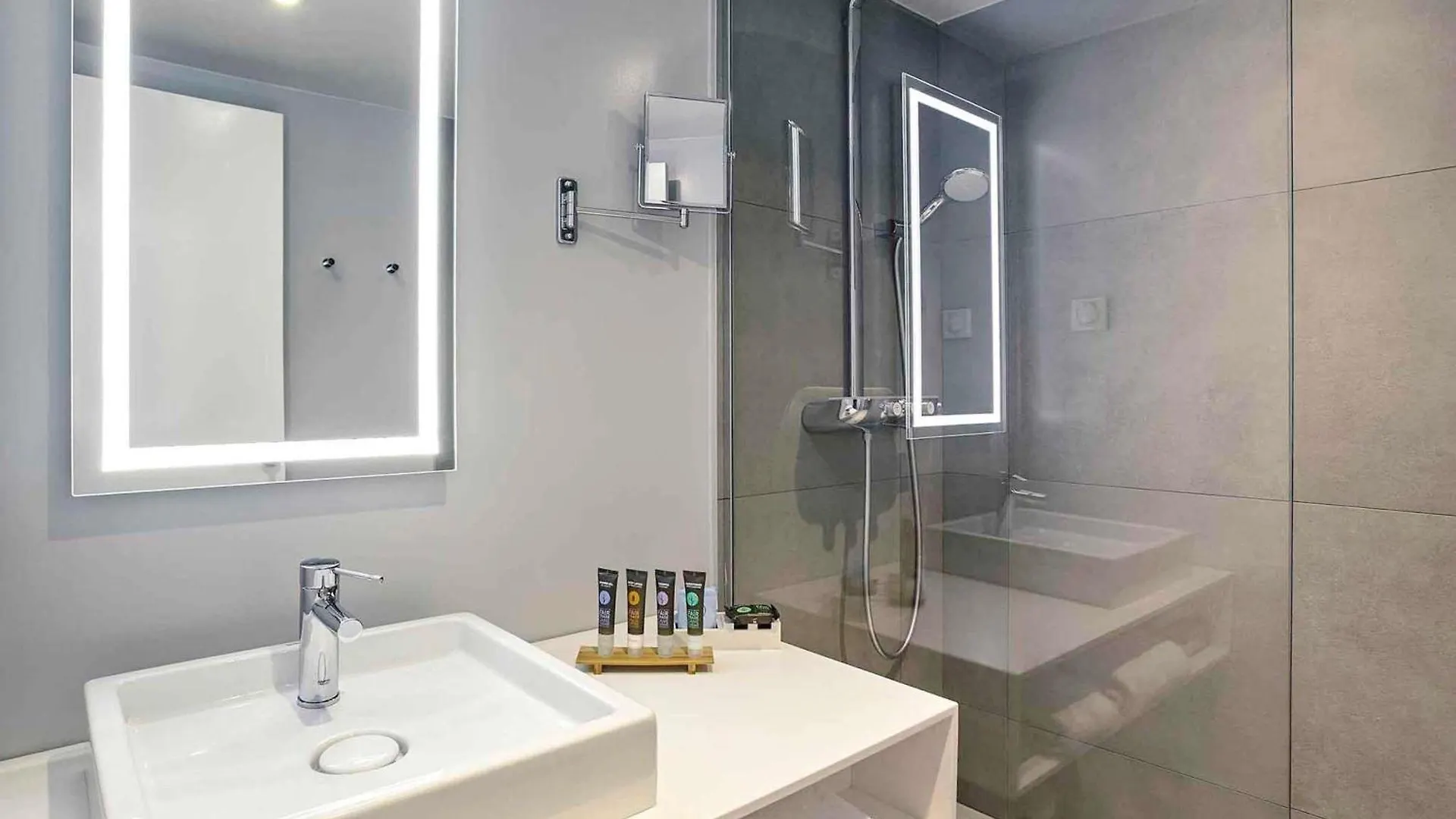 **** Hotell Novotel Edinburgh Centre Storbritannien